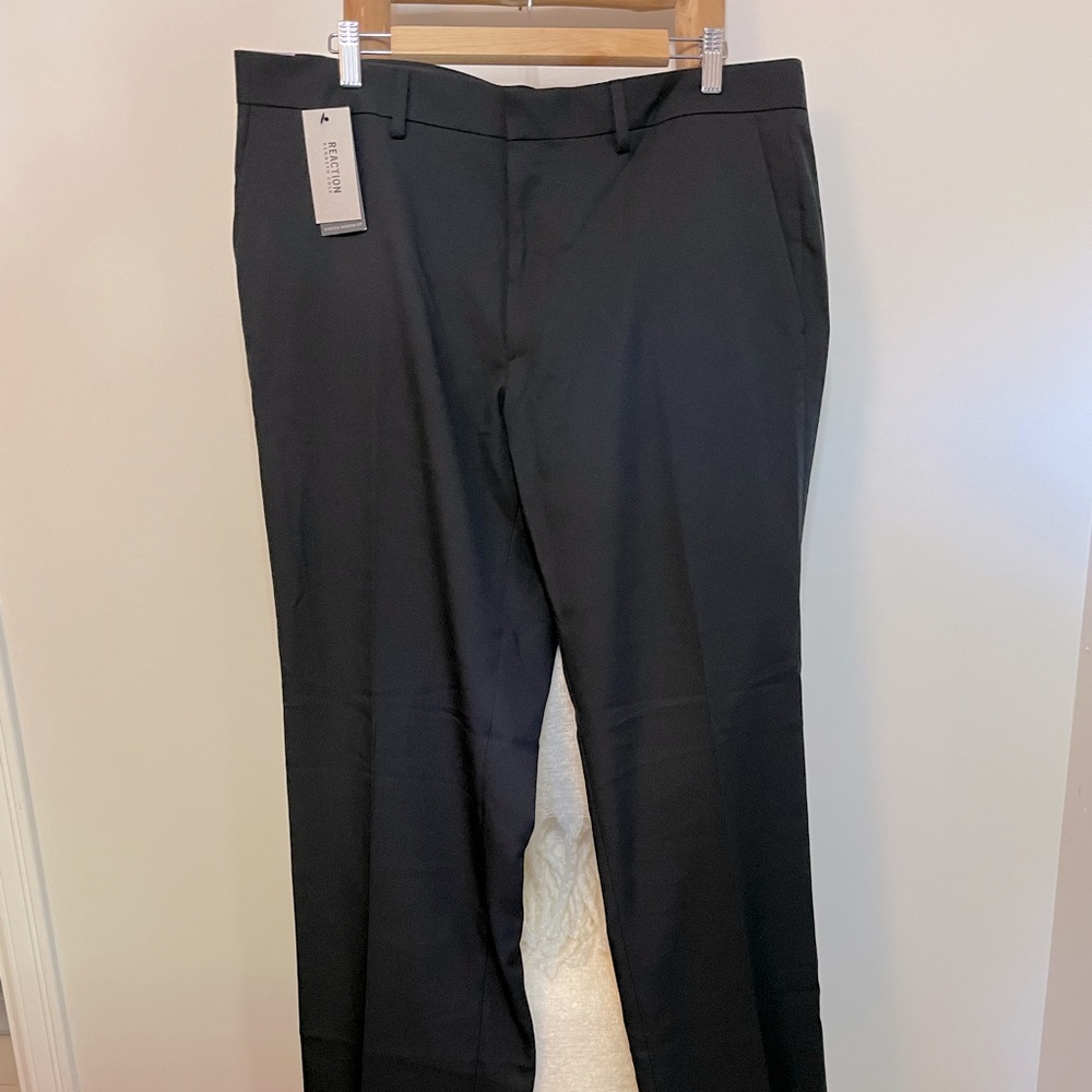 NWT Kenneth Cole Reaction Plain Front Trousers